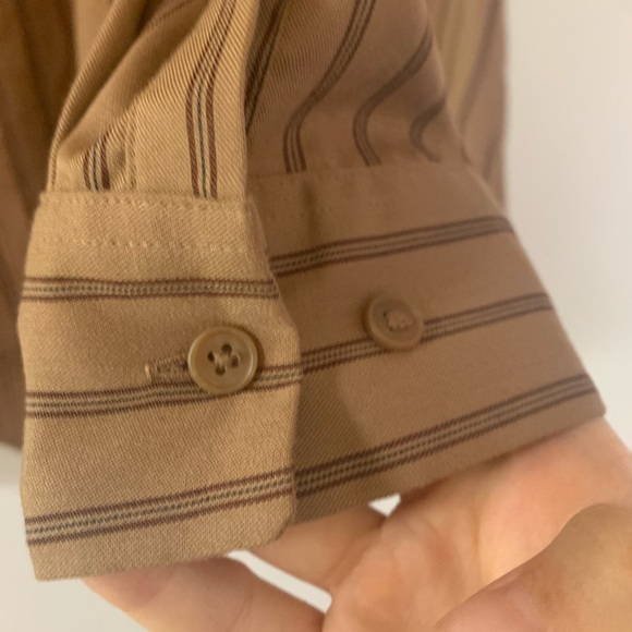 Uniqlo stripped blouse size small - Picture 4 of 6